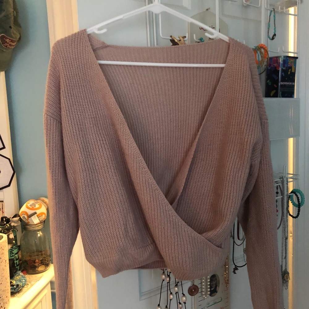Lulu’s Low V Blush Sweater